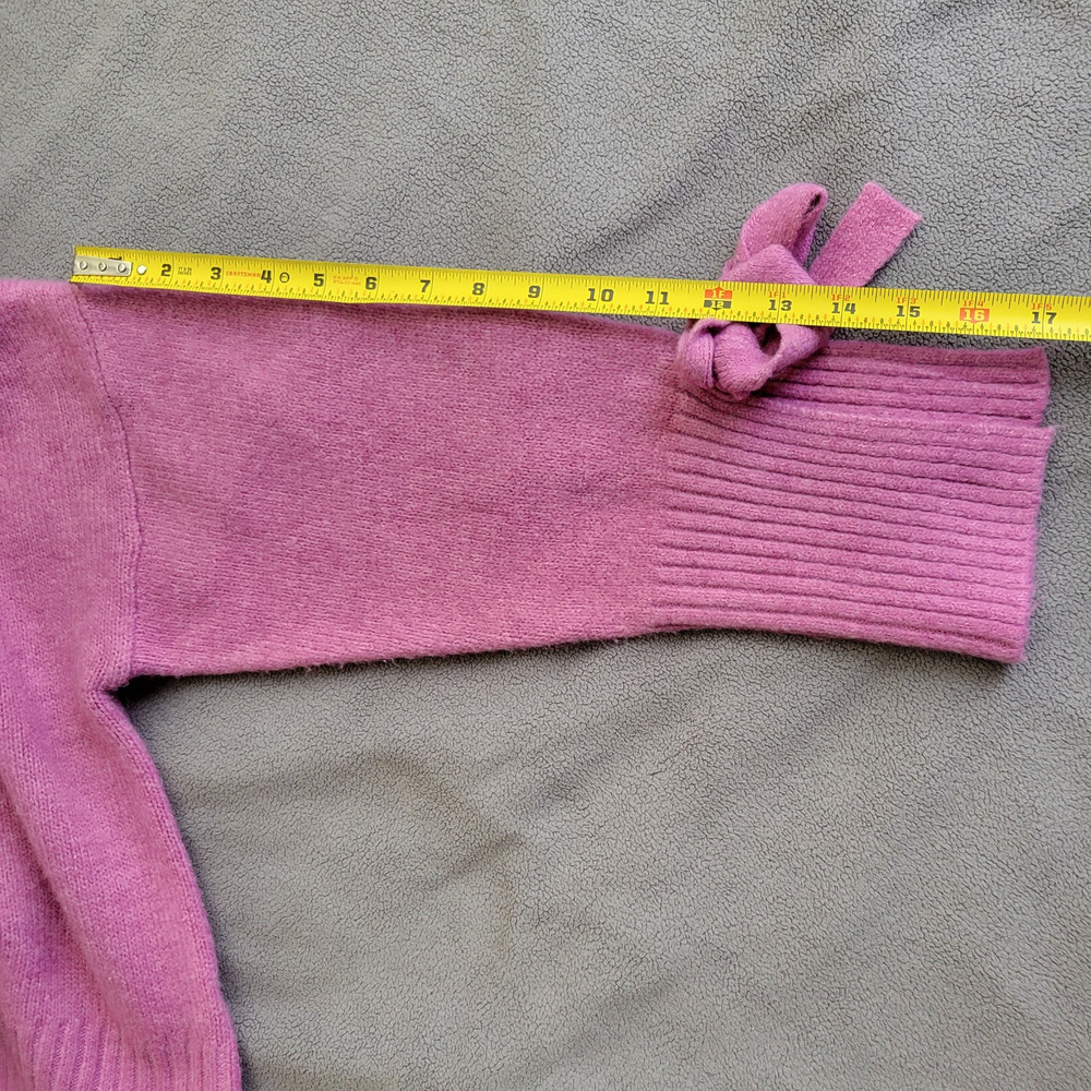 FOREVER 21 COMTEMPORARY Sweater cropped top purple scallooped slit arms cozy - Picture 6 of 13